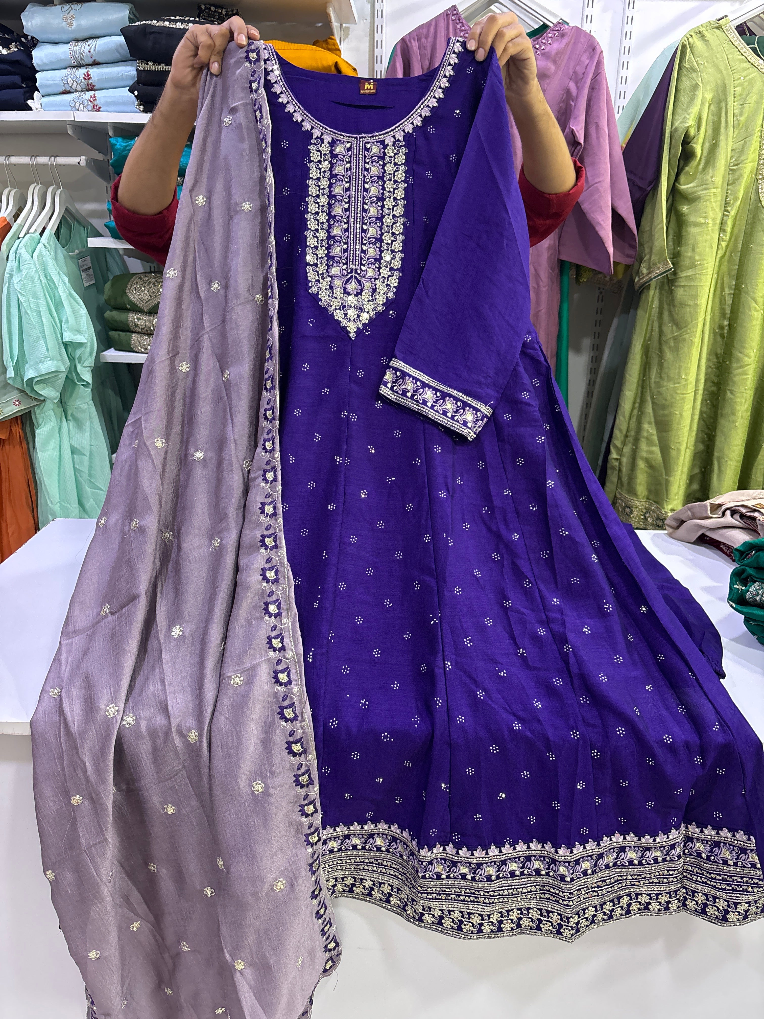 Anarkali kurta set